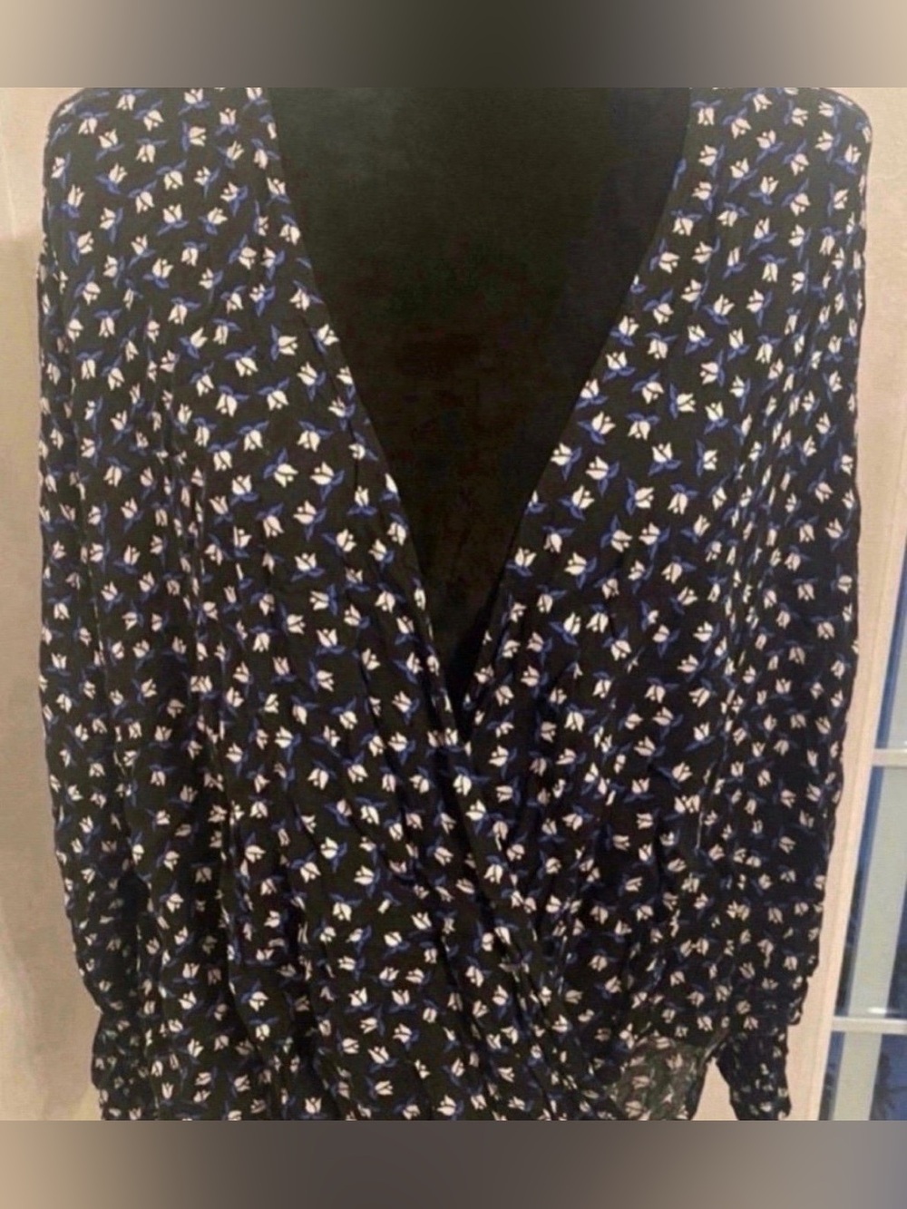 Women’s Long Sleeve Top (Size 2XL)